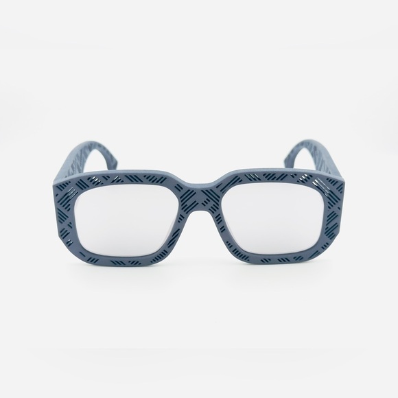 New! FENDI SHADOW Sunglasses FE401131 Matte Gray Frame with Silver Mirror Lenses main image 16